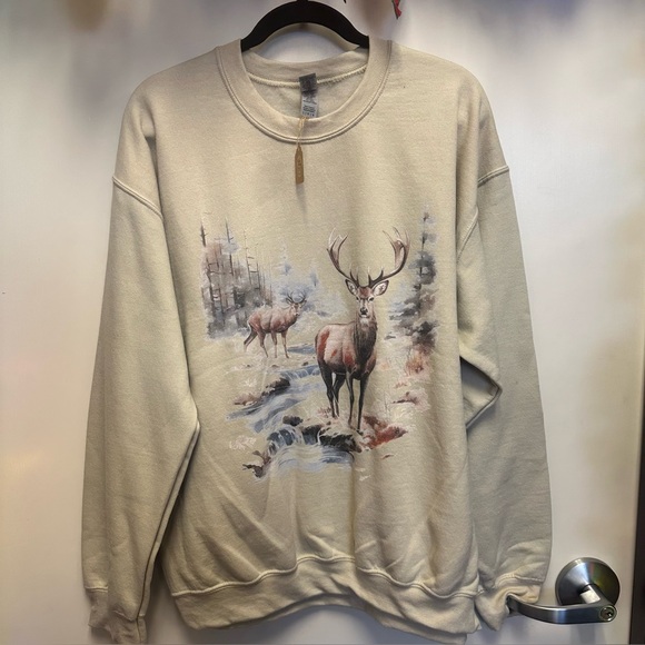 Gildan Men's Beige Sweater with Deer Design